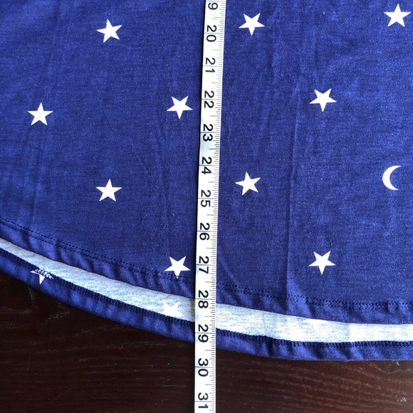 LuLaRoe Star Small Perfect T Scoop Hem - Picture 4 of 12